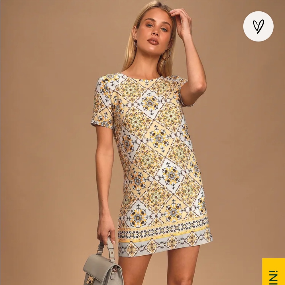 Lulu’s Dandy Lion Yellow Print Shift Dress Size Small